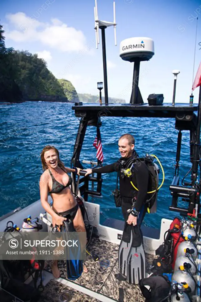 North Shore Explorers  frontier scuba diving on the rugged North Maui Shore  Maui  Hawaii  USA