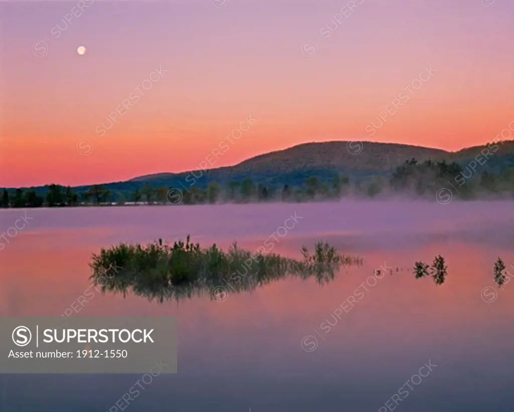Spring Morning Moonset over Wanaque Lake  Ramapo Mountains  Ramapo State Forest  New Jersey