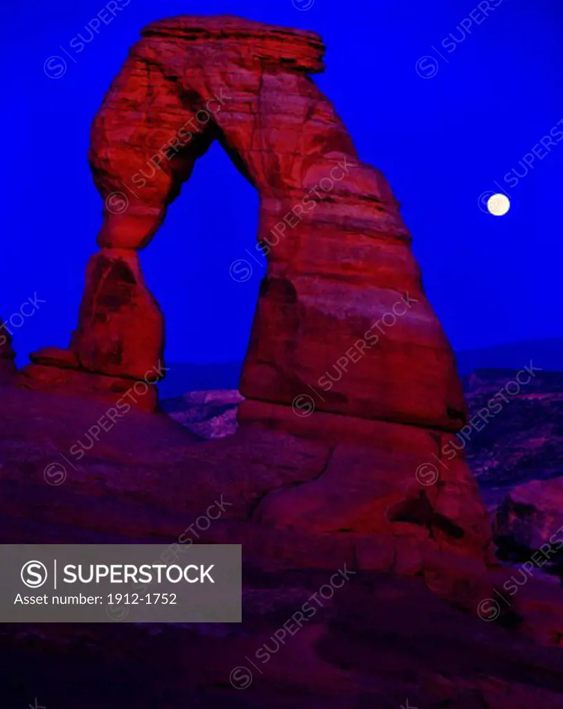 Moonrise at Delicate Arch  Arches National Park  Utah