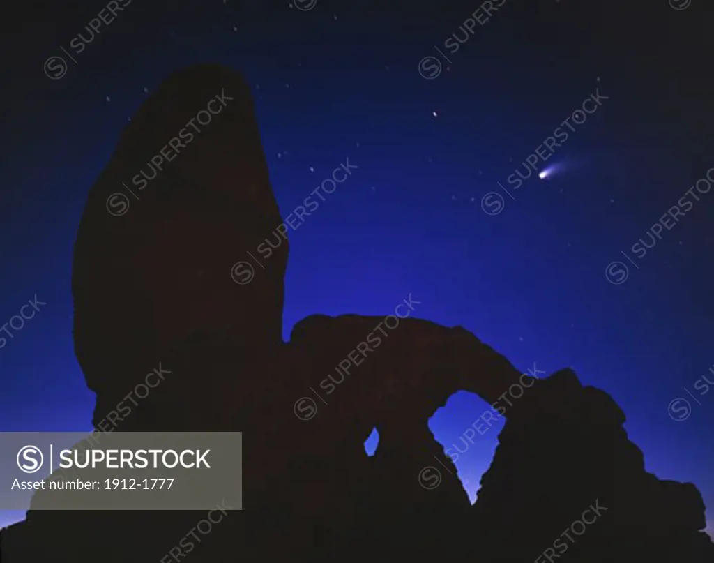 Turret Arch  Hale-Bopp Comet  Arches National Park  Utah