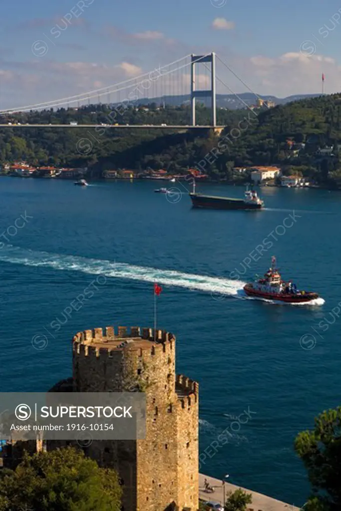 Rumeli Hisari fortress and Fatih Sultan Mehmet Bridge, Bosphorus Strait, Istanbul, Turkey
