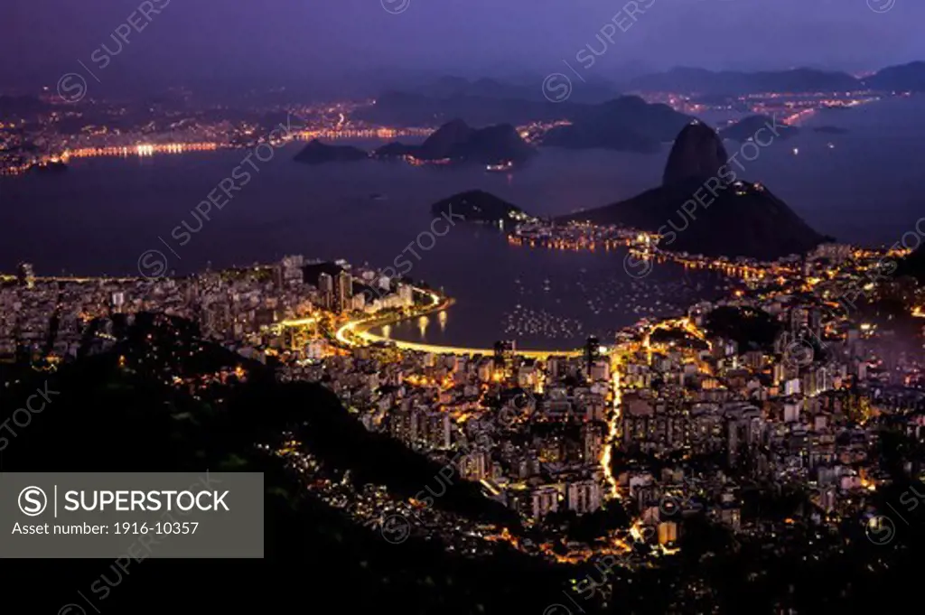 Guanabara Bay view by night with Rio's landmark 'Pí£o de Aí§úcar' (Sugarloaf), Rio de Janeiro.
