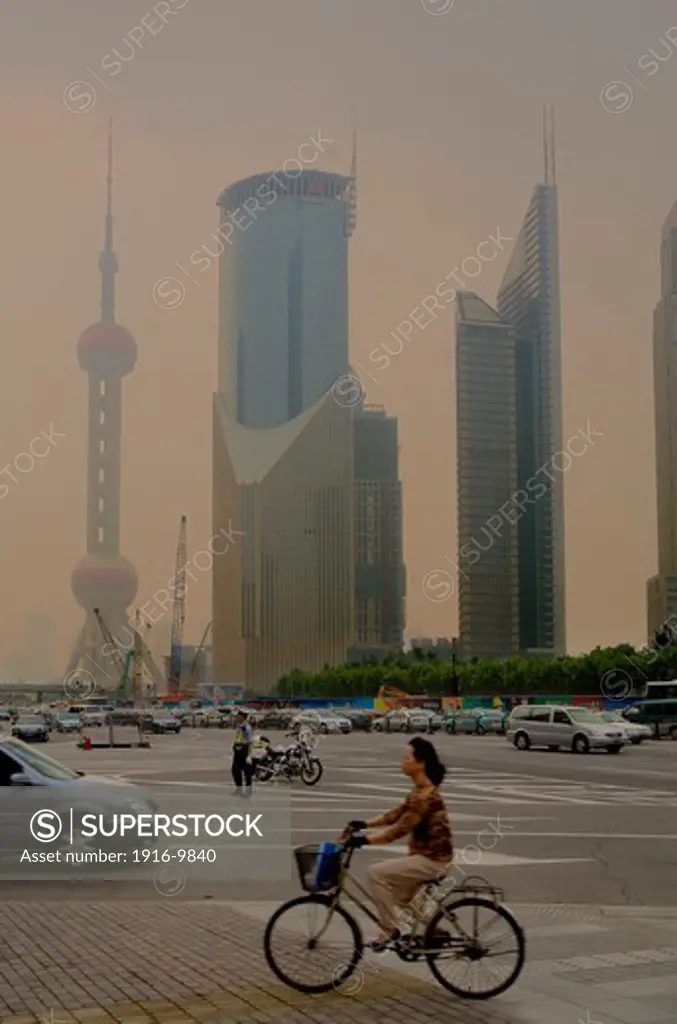 China.Shanghai: Century Avenue. Pudong.