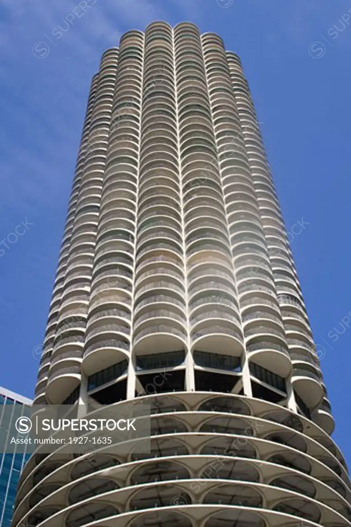 Marina City in the form of round towers above multi-story parking Chicago  Illinois