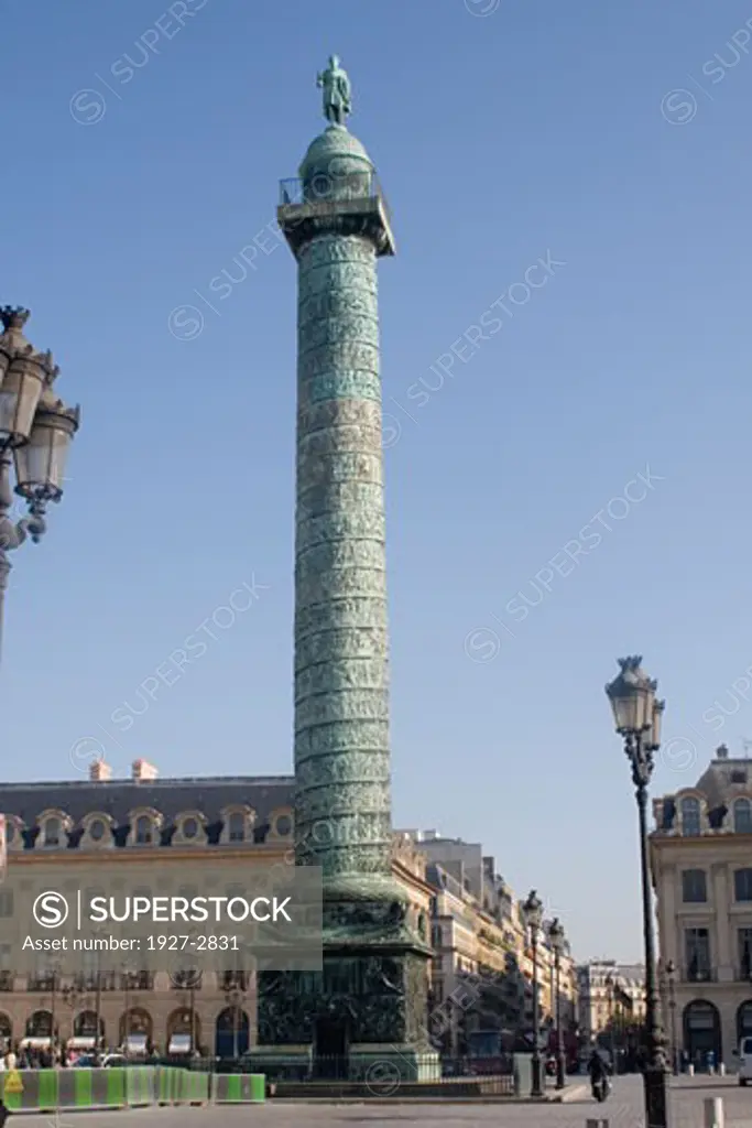 Victory column in Place Vendome made to resemble Trajans colume in Rome Made fromthe bronze of 1250 cannon captured in the Battle of Austerlitz Paris France