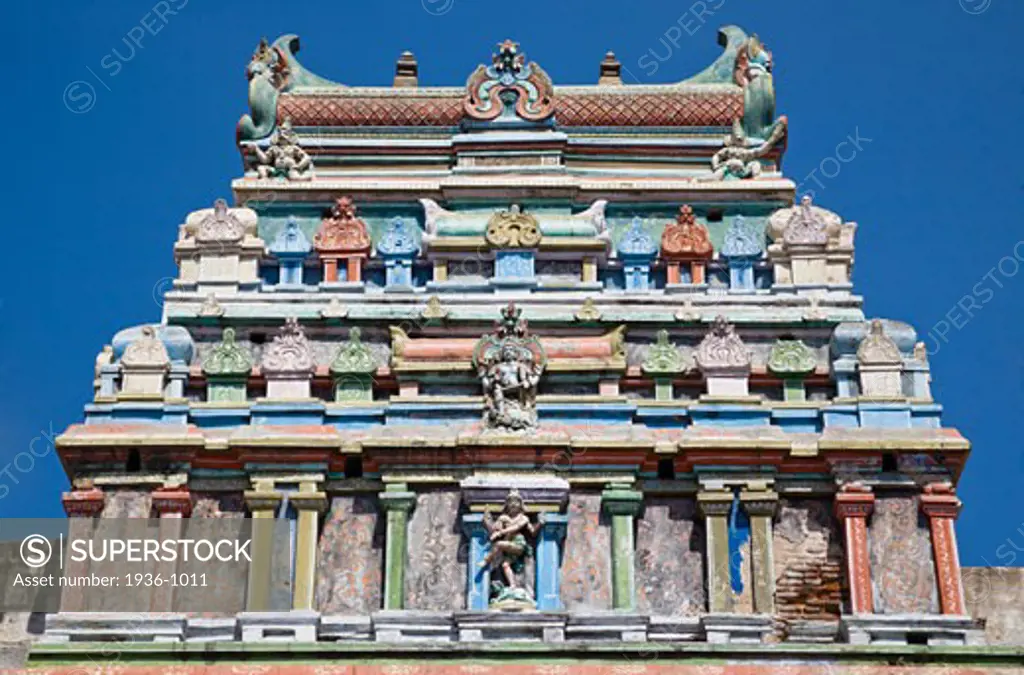 Decorative roof of a building at Meenakshi Temple  Madurai  Tamil Nadu  India