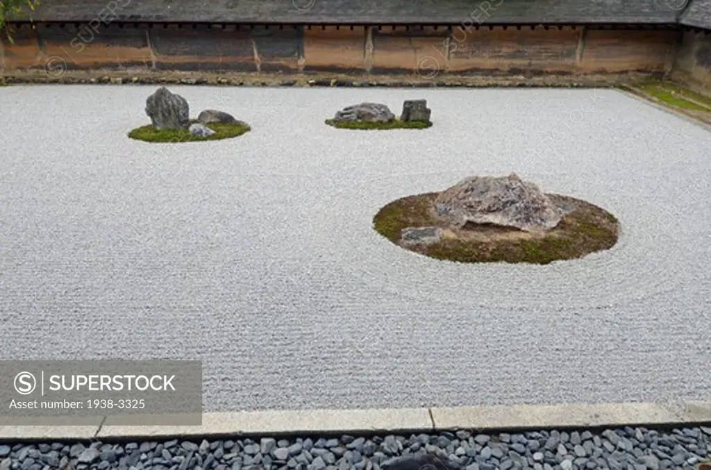Stone garden at a temple, Ryoanji Temple, Kyoto Prefecture, Honshu, Japan
