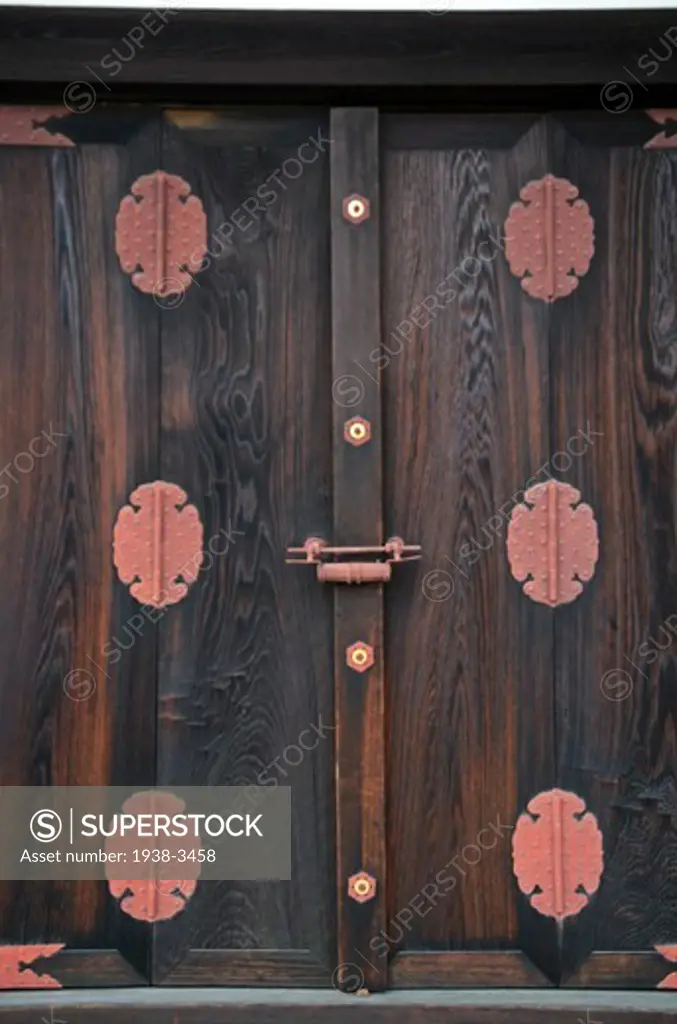 Closed door of a palace, Kyoto Imperial Palace, Kyoto Prefecture, Honshu, Japan