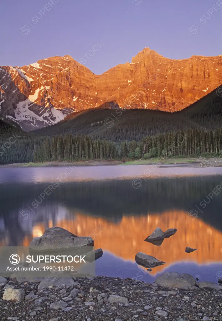 Upper Kananaskis Lake, Peter Lougheed Provincial Park, Kanananskis Country, Alberta, Canada