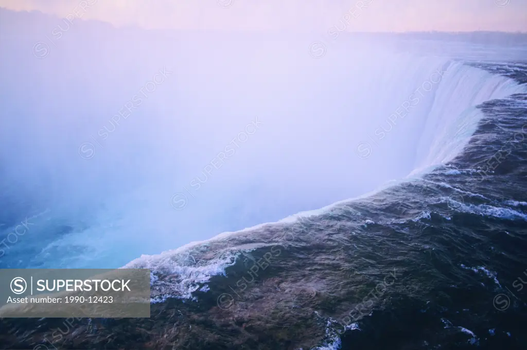 Horseshoe Falls at dawn, Niagara Falls, Ontario, Canada