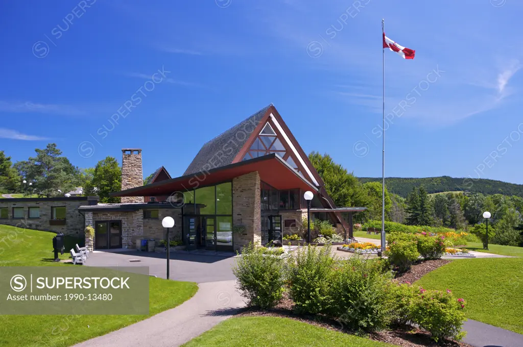 Exterior of the Alexander Graham Bell National Historic Site in the town of Baddeck at the start of the Cabot Trail, Bras d´Or Lakes, Cape Breton, Nov...
