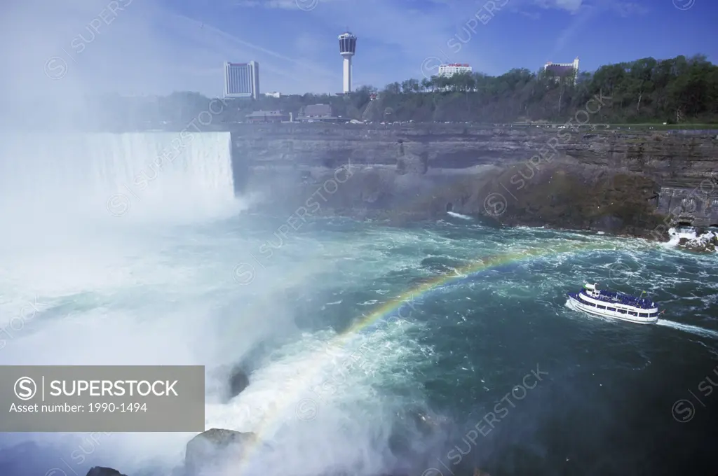 Horseshoe Falls and tour boat, Niagara Falls, Ontario, Canada
