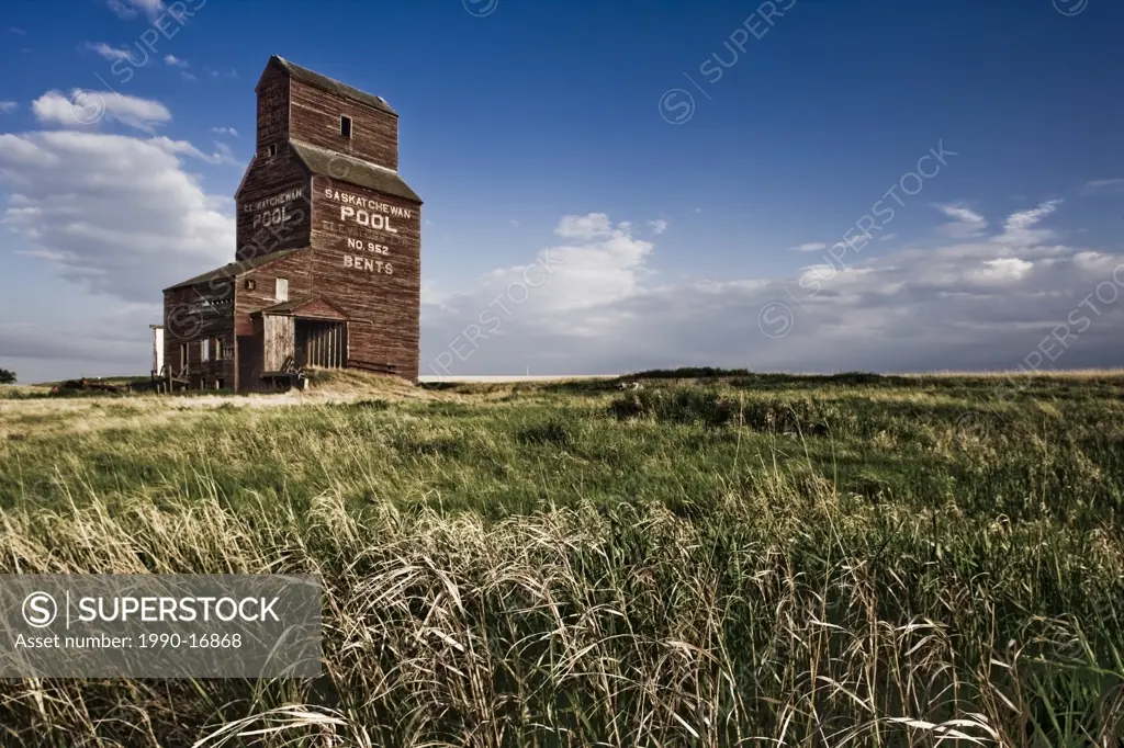 Abandoned grain elevator, Bents, Saskatchewan, Canada