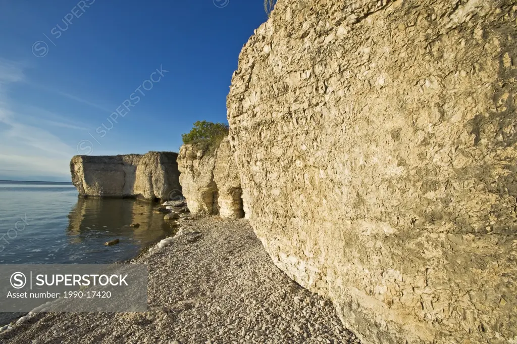 limestone cliffs, Steep Rock, along Lake Manitoba, Manitoba, Canada