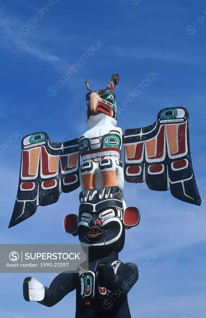 First Nation´s totem pole, Duncan, Vancouver Island, British Columbia, Canada