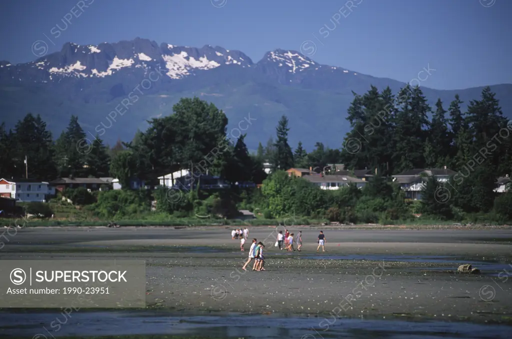 Parksville Beach with Mount Arrowsmith beyond, Vancouver Island, British Columbia, Canada