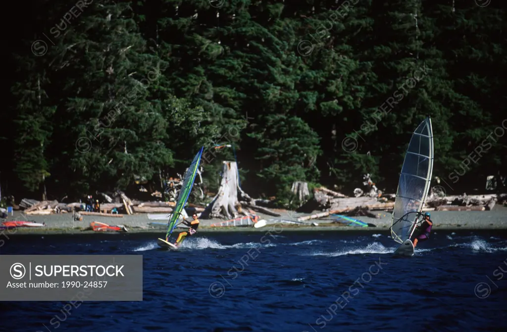 windsurferat Nitnat Lake, Vancouver Island, British Columbia, Canada