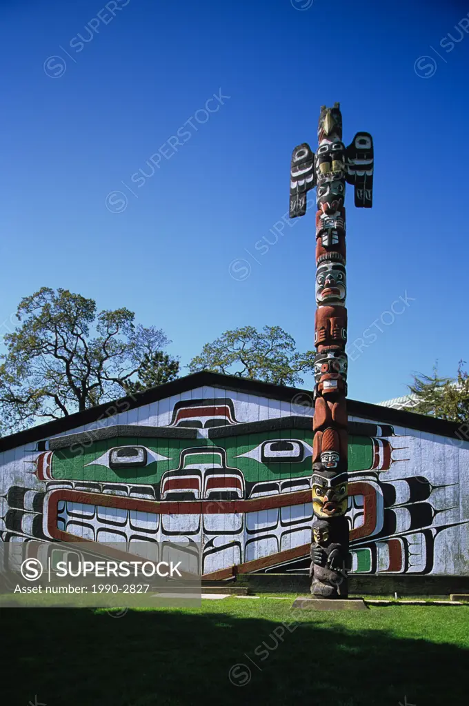 Totem Poles, Thunderbird Park, Victoria, British Columbia, canada