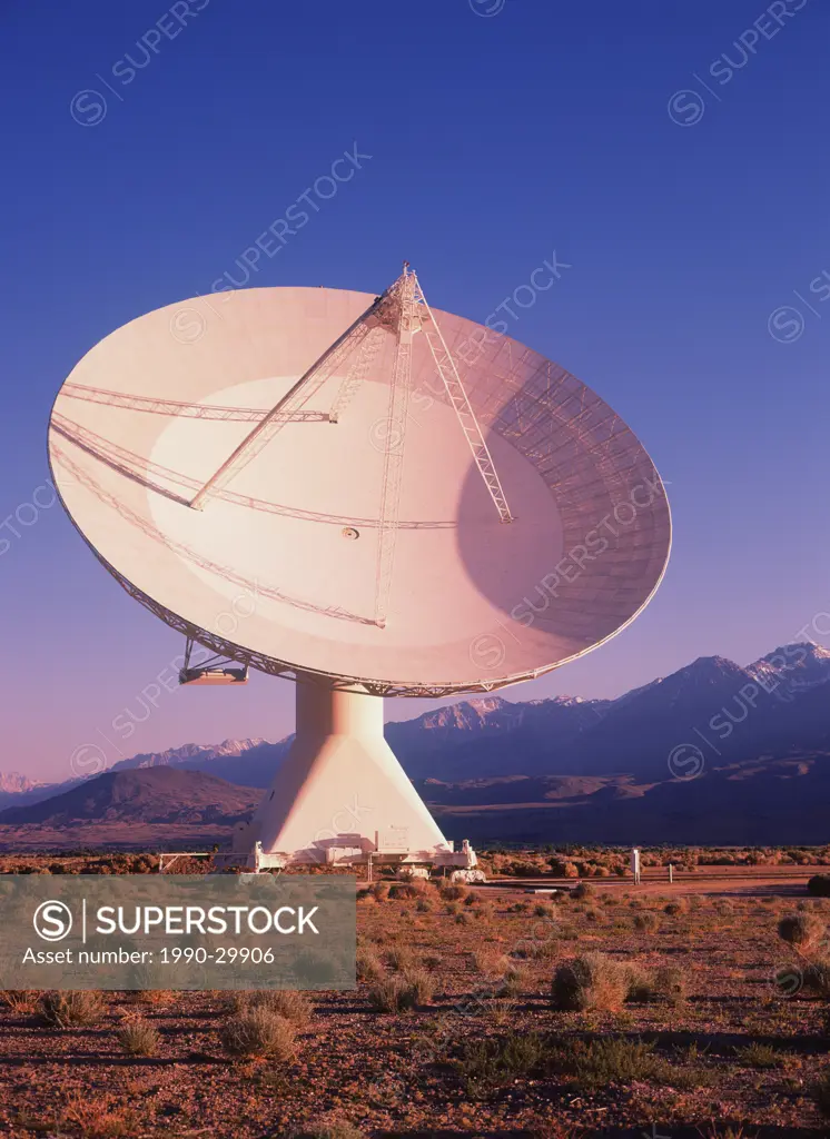 California, USA, Satellites at Cal Tech Station, Owen´s Valley