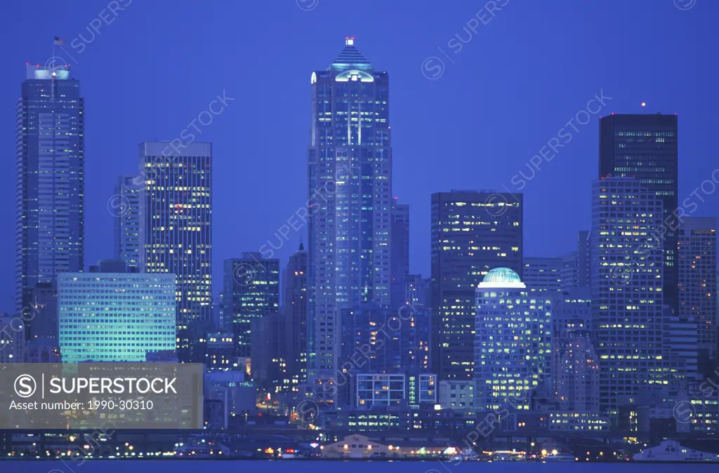 USA, Washington State, seattle skyline from West Seattle
