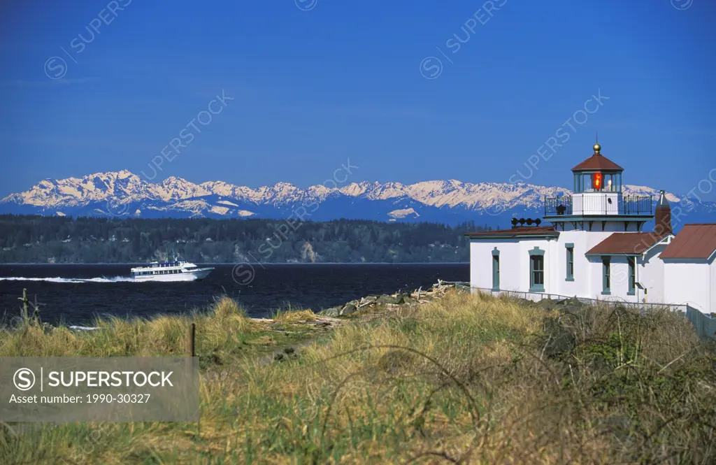 USA, Washington State, Seattle, West Point Light at Discovery Park