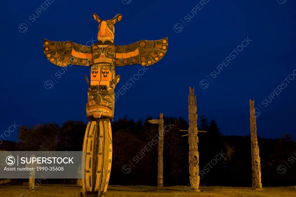 Beautiful examples of First Nations totem poles can be seen at the native burial grounds in Alert Bay on the southern end of Cormorant Island. Alert B...