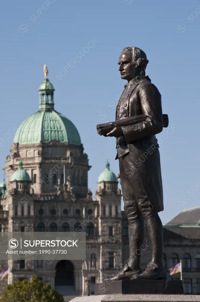 Statue of Captian Cook and BC provincial legislative buildings, Victoria, British Columbia, Canada