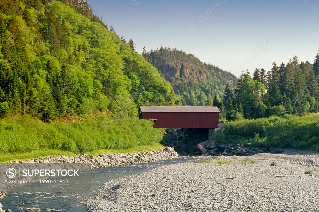 Covered bridge, Point Wolfe, Fundy National Park, Bay of Fundy, New Brunswick, Canada
