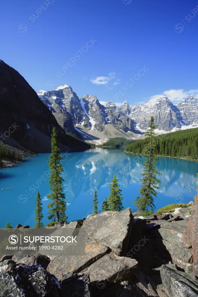 Moraine Lake and the Valley of the Ten Peaks, Rocky Mountains, Banff National Park, Alberta, Canada