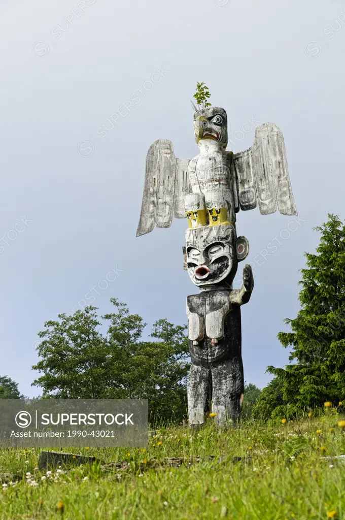 Namgis First Nation Totem poles, Namgis Burial Grounds, the Village of Alert Bay, Cormorant Island, British Columbia