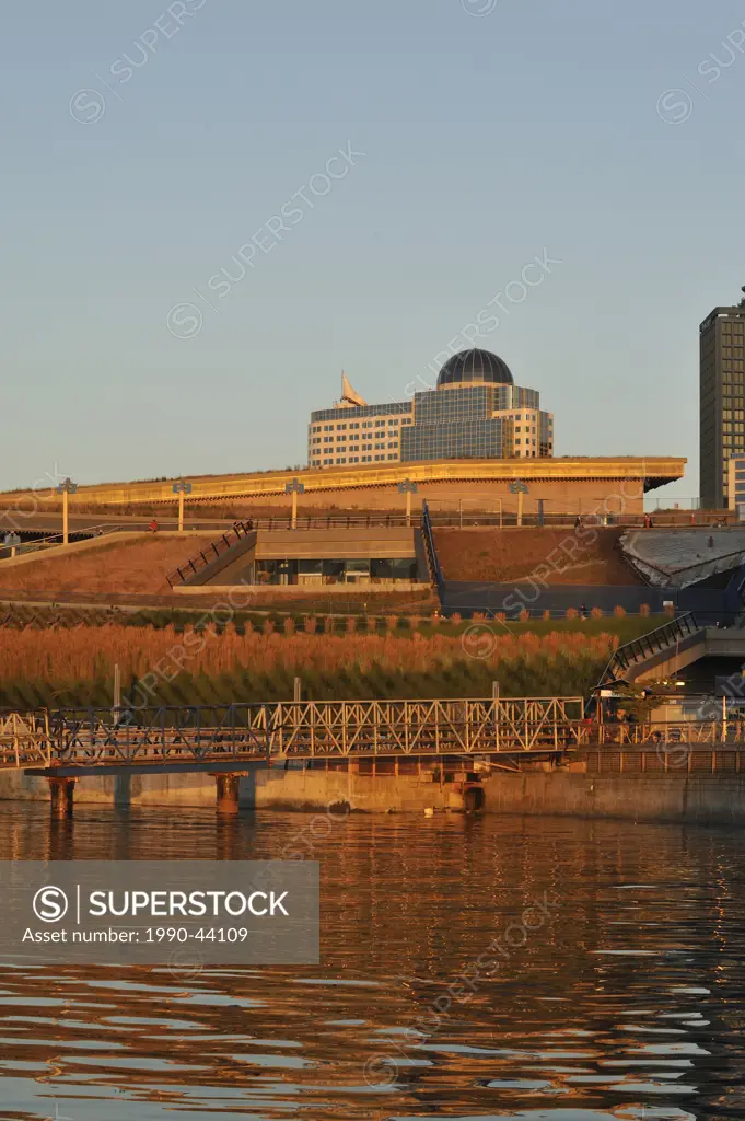 Vancouver Trade and Convention Centre with ´green´ roof, Vancouver, British Columbia, Canada