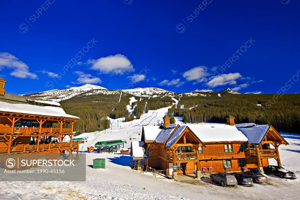 Lake Louise Ski Area and Mountain Resort, Lake Louise, Banff National Park, Canadian Rocky Mountains, Alberta, Canada.