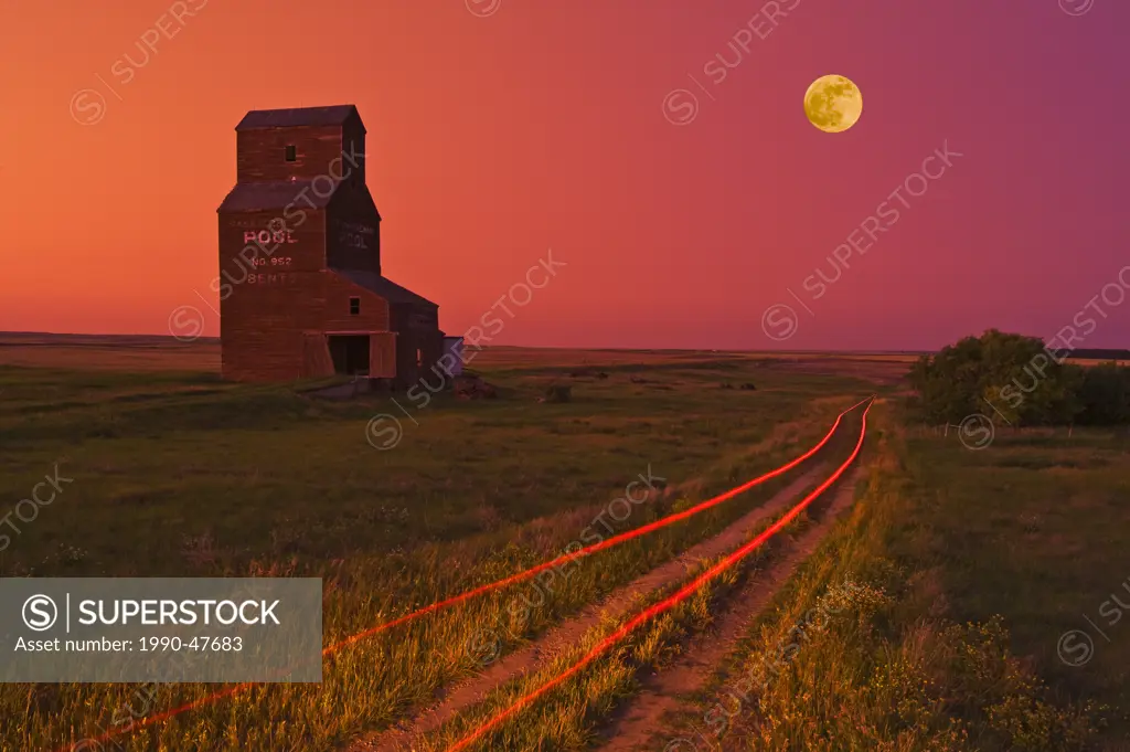 Old grain elevator, abandoned town of Bents, Saskatchewan, Canada