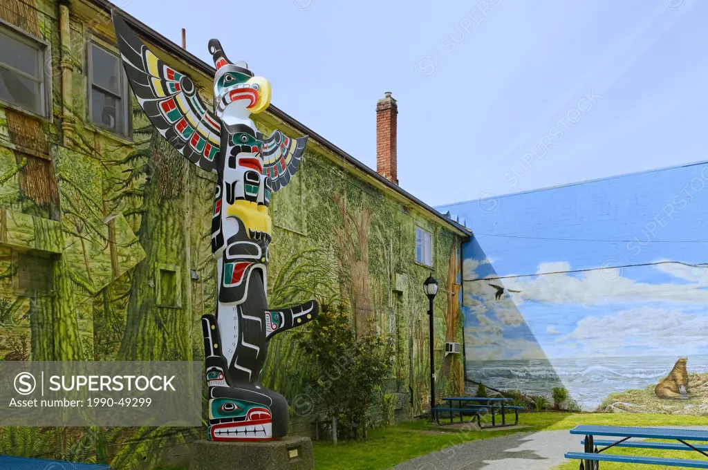 Totem pole, Duncan, ´City of Totems´ British Columbia, Canada