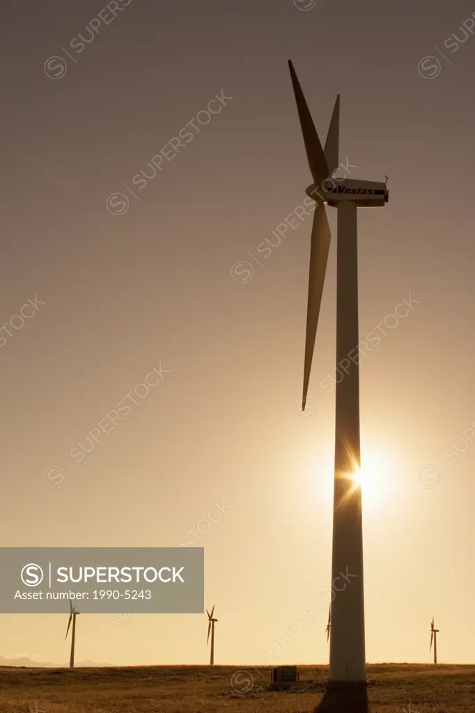 windmills, wind turbines near Pincher Creek, Alberta, Canada
