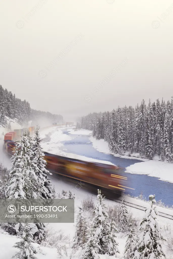 Train at Morant´s Curve, Bow Valley Parkway, Banff National Park, Alberta, Canada