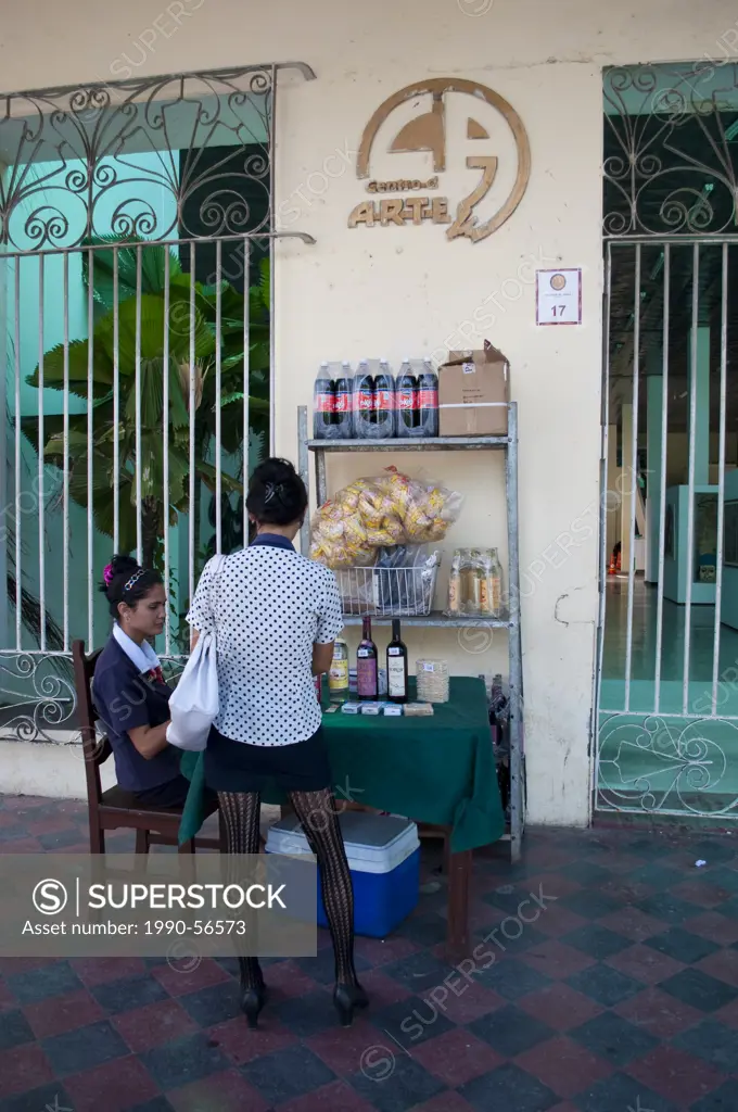 Outdoor vendor in Holguin, Cuba
