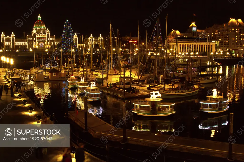 The Victoria Harbour Ferries leave the dock in preparation for their Christmas ´ballet´, Victoria, British Columbia, Canada
