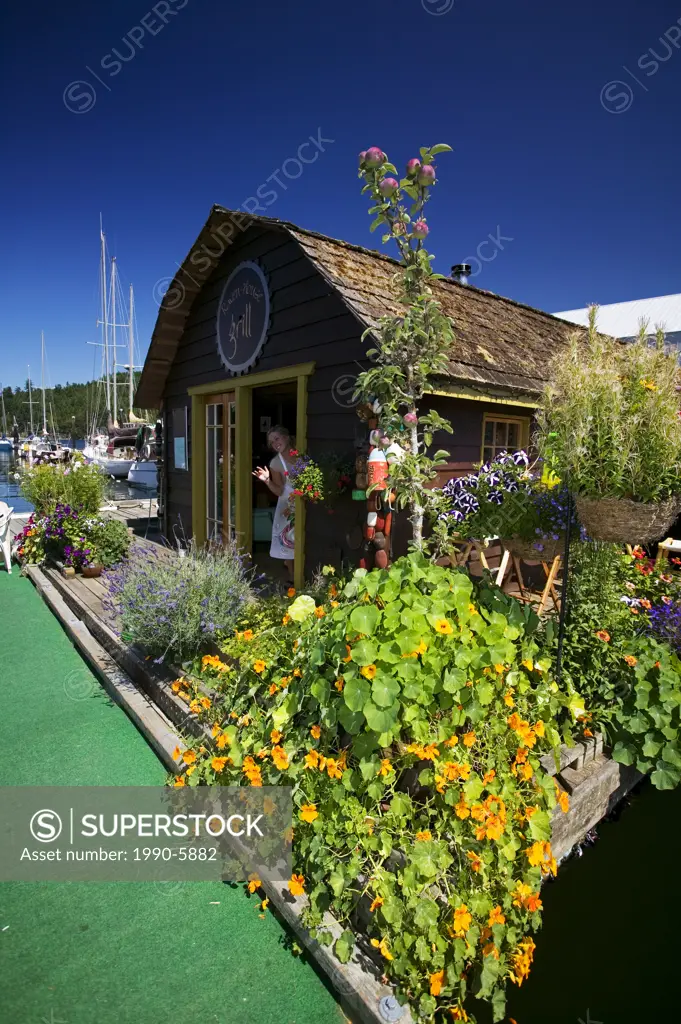 Raven House Grill, floating restaurant in Genoa Bay, Vancouver Island, British Columbia, Canada