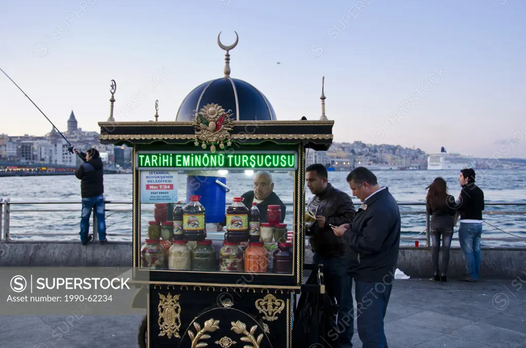 Food kiosk on the Golden Horn by the Galata Bridge, located in the Eminönü district of Istanbul, Turkey.