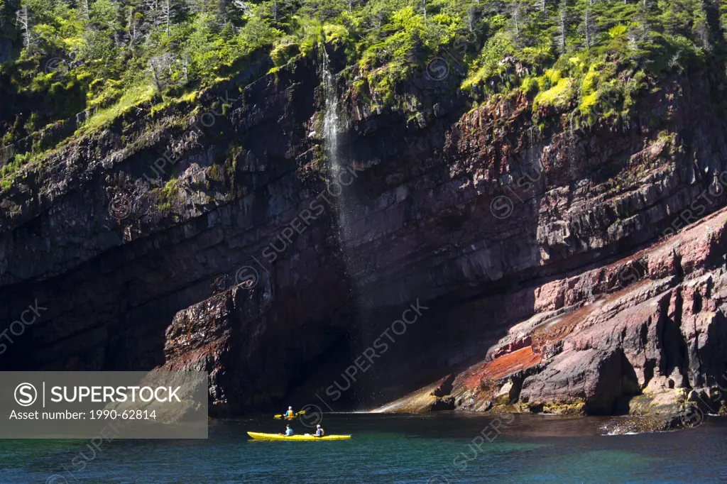 Sea Kayaking along coastal cliffs, Witless Bay Ecological Reserve, Newfoundland, Canada