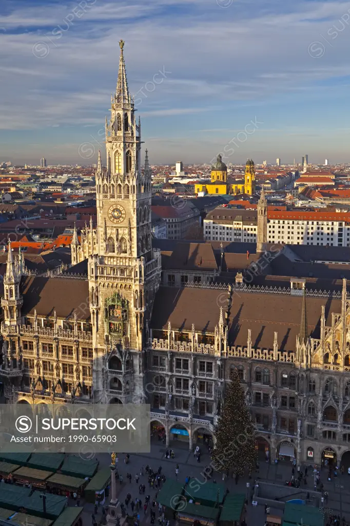 Aerial view of the Marienplatz during the Christkindlmarkt Christmas Markets in front of the Neues Rathaus New City Hall in the City of München Munich...