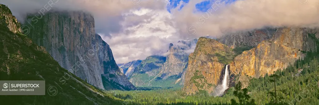 Nature of the Yosemite Valley in spring with Bridalveil Falls, El Capitan and Cathedral Rocks, Yosemite National Park, Californai, USA.