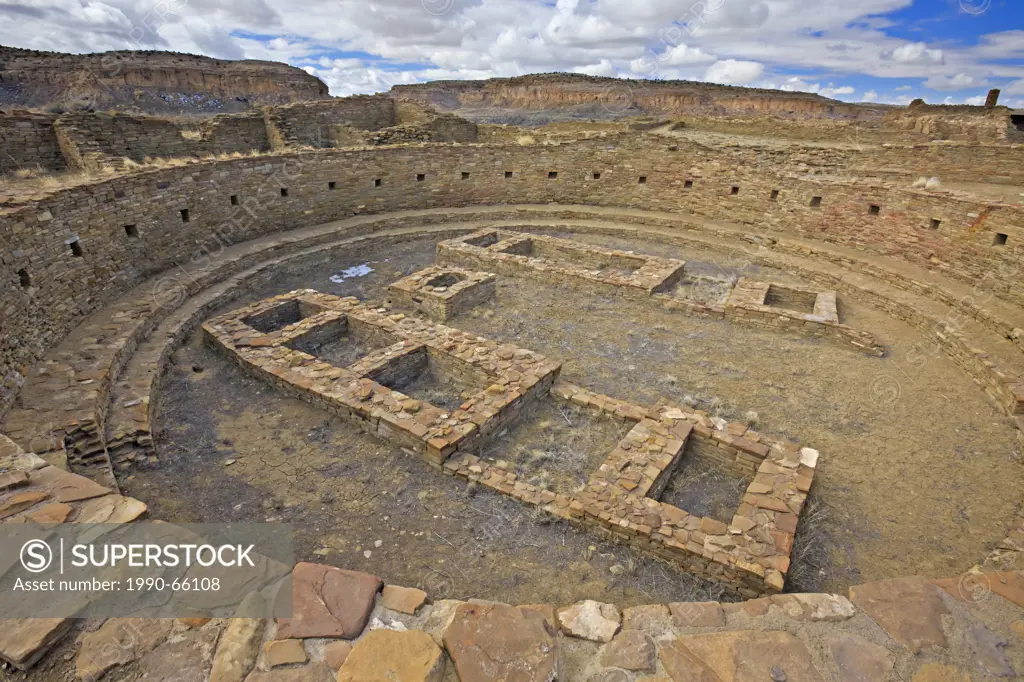 Great Kiva, Pueblo Bonito, Chaco Culture National Historic Park, New Mexico, USAChaco Culture National Historic Park, New Mexico, USA