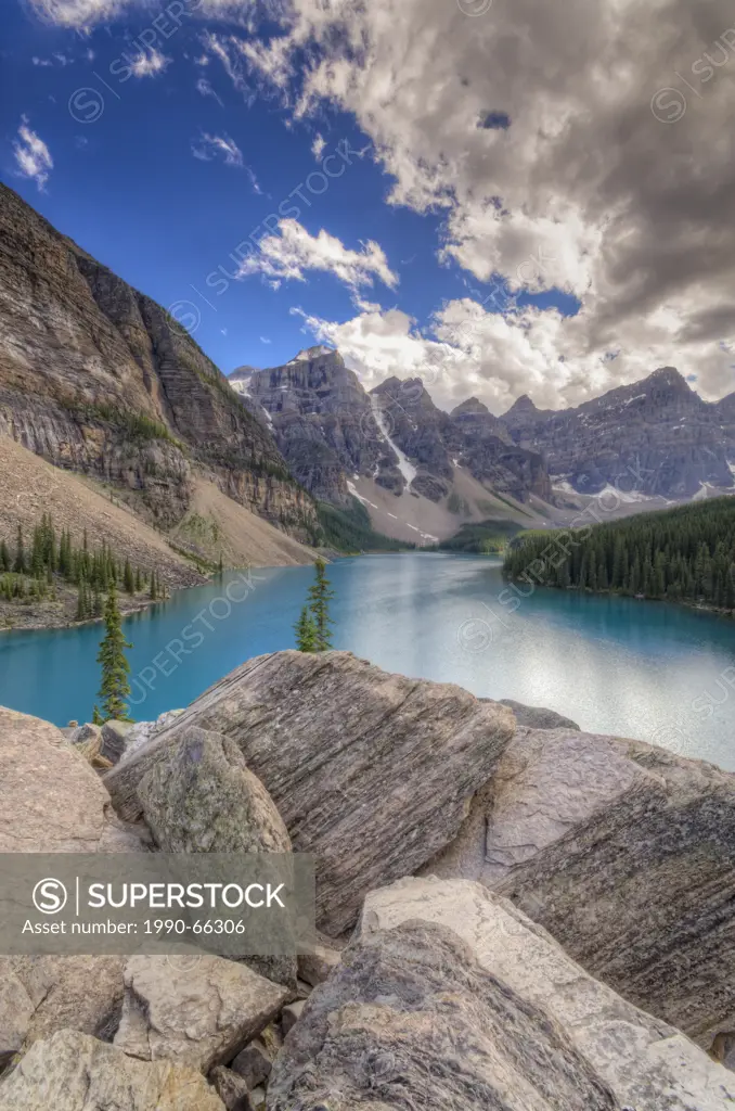 Moraine Lake and the Valley of the Ten Peaks, Banff National Park, Alberta, Canada.