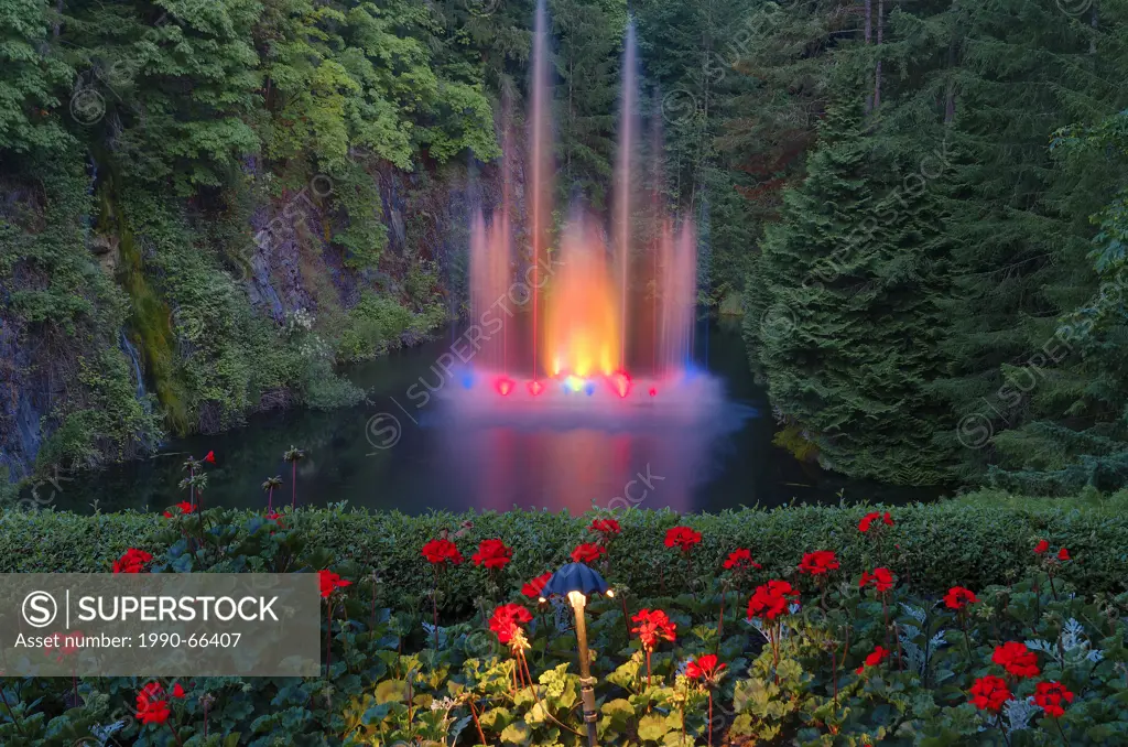 Illuminated fountain, the Butchart Gardens, Brentwood Bay, Vancouver Island, British Columbia, Canada