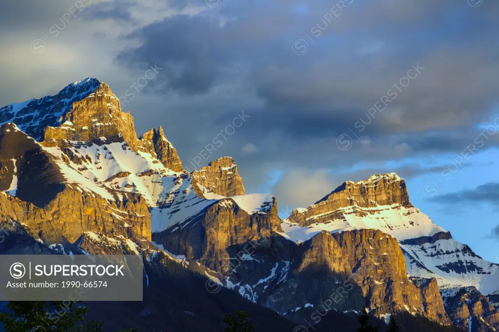 Sunrise on Mount Rundle, Canmore, Alberta, Canada
