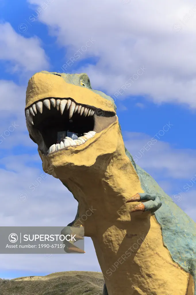 World´s largest dinosaur sculpture, Drumheller, Alberta, Canada
