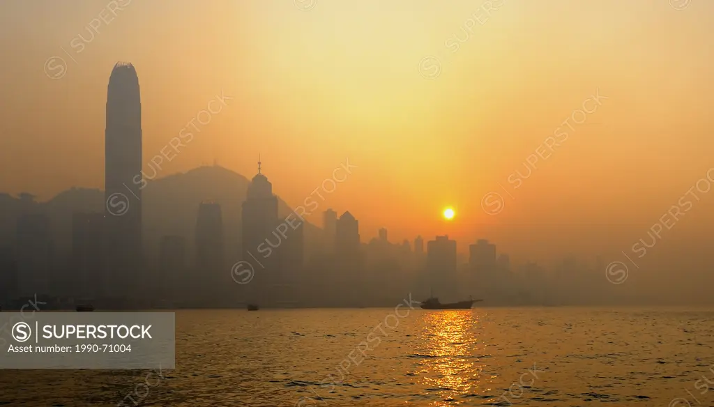 Victoria Harbour, Sunset, Hong Kong SAR, P.R China