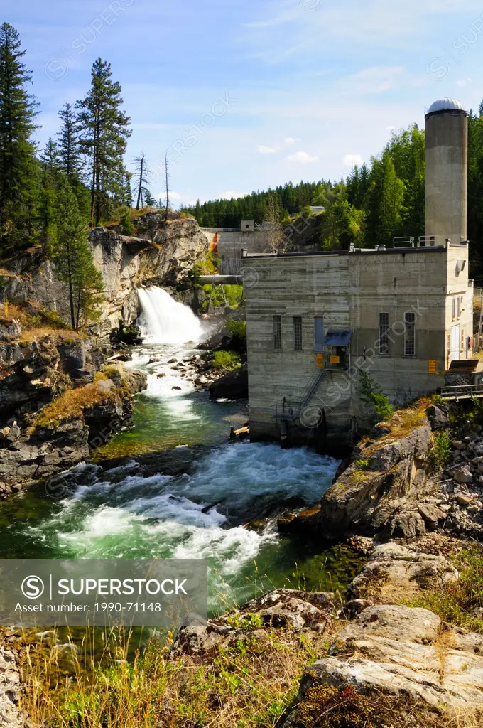 BC Hydro´s Shuswap Falls generating station and Wilsey Dam on the Shuswap River near Lumby, BC.